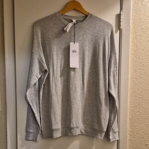 ALO Yoga Men's Light Gray Crewneck Sweater